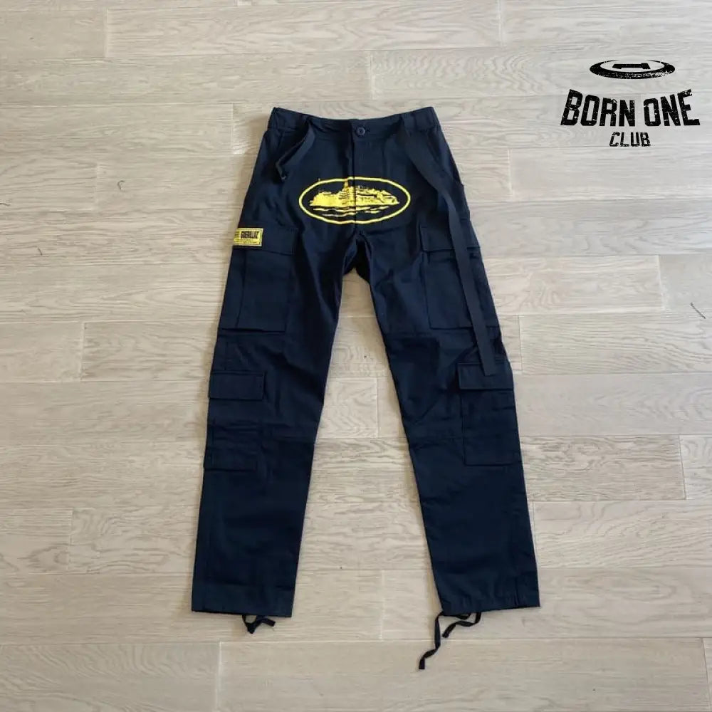 Calça Corteiz Cargo Preta e Amarelo