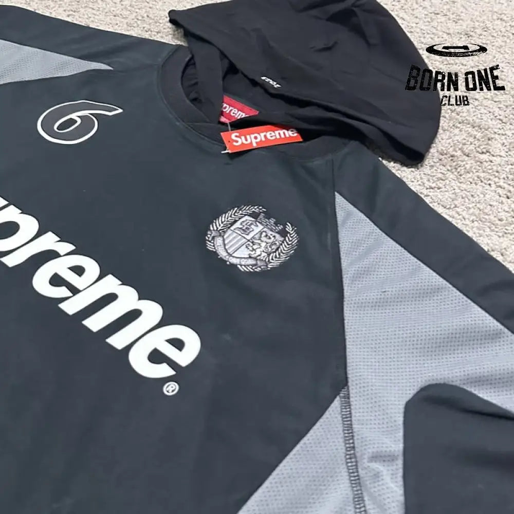 Conjunto Supreme Hooded Soccer Preto