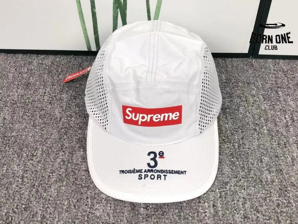 Boné Supreme Mesh Side Panel Camp Branco
