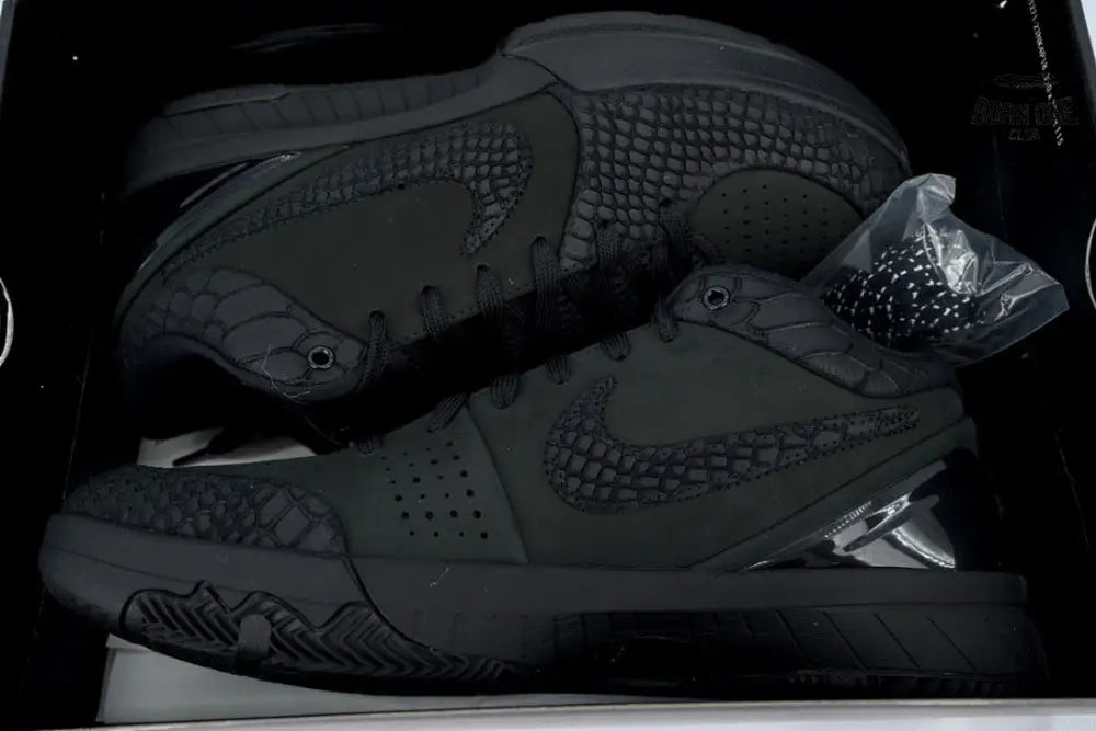 Nike Kobe 4 Protro “Black Mamba”
