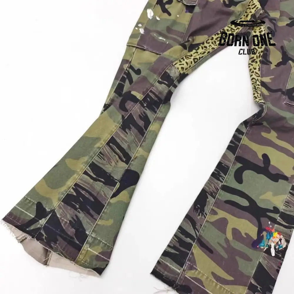GALLERY DEPT CAMO FLARE PANTS Calça