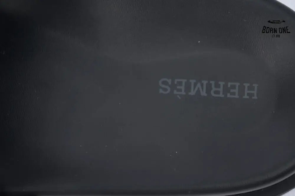 Hrms Slippers White