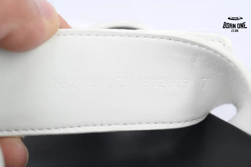 Hrms Slippers White
