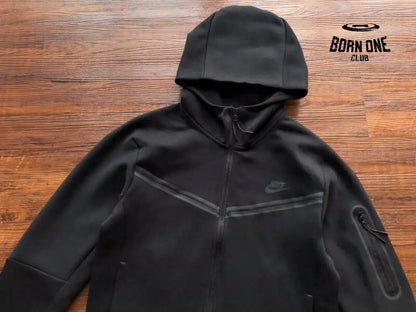 Jaqueta Nike Tech Fleece Preta