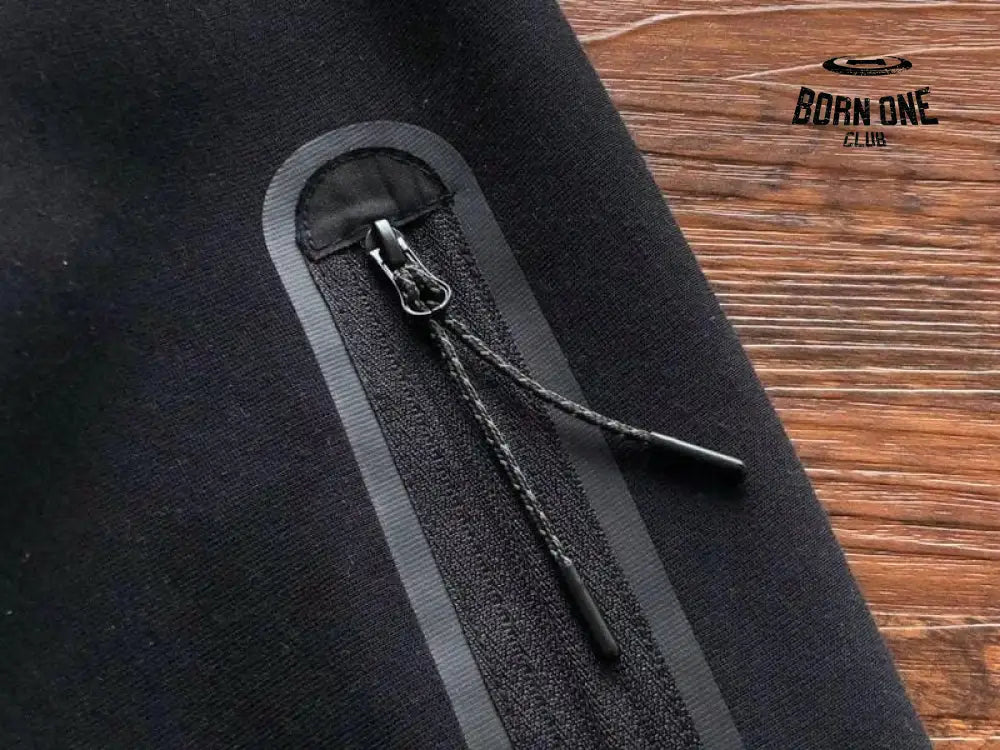Jaqueta Nike Tech Fleece Preta e Cinza