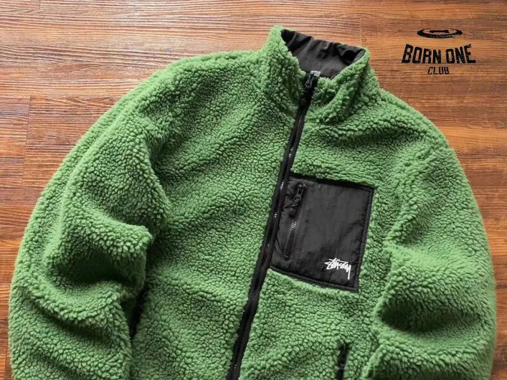 Jaqueta Stussy 8 Ball Sherpa Dupla Face