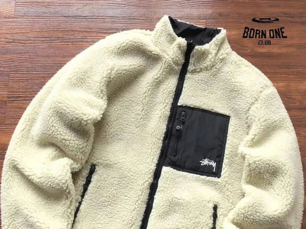 Jaqueta Stussy 8 Ball Sherpa Dupla Face