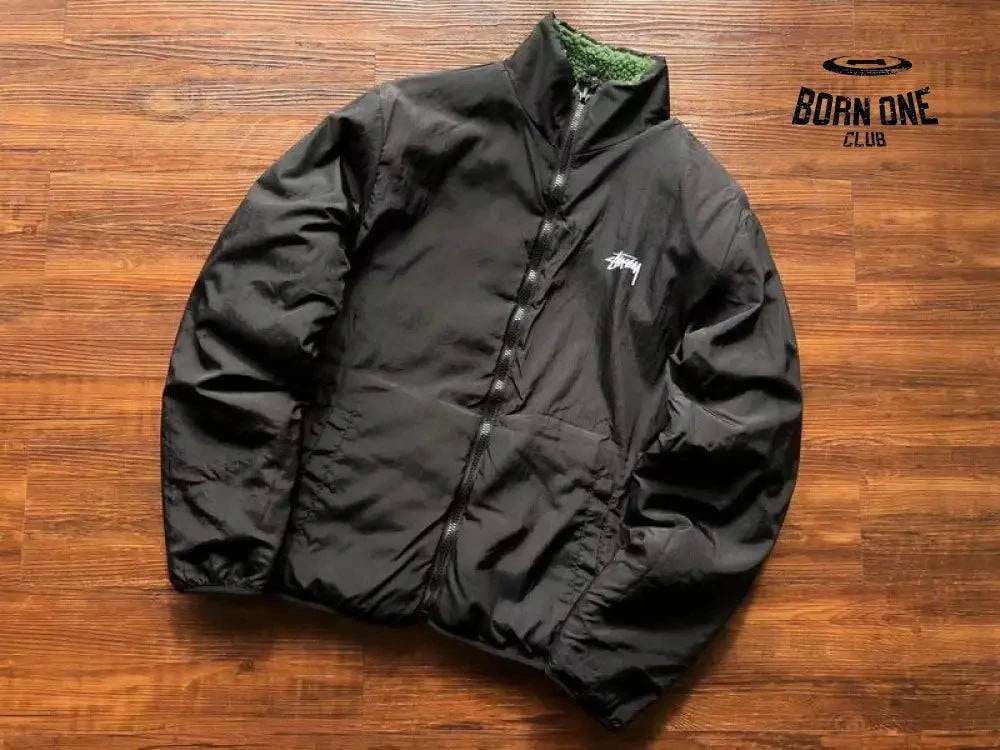 Jaqueta Stussy 8 Ball Sherpa Dupla Face