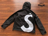 Jaqueta Supreme x The North Face S Logo