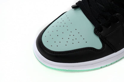 Jordan 1 Low Emerald Toe 553558-117