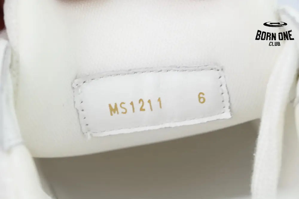 Louis Vuitton Trainer Beige