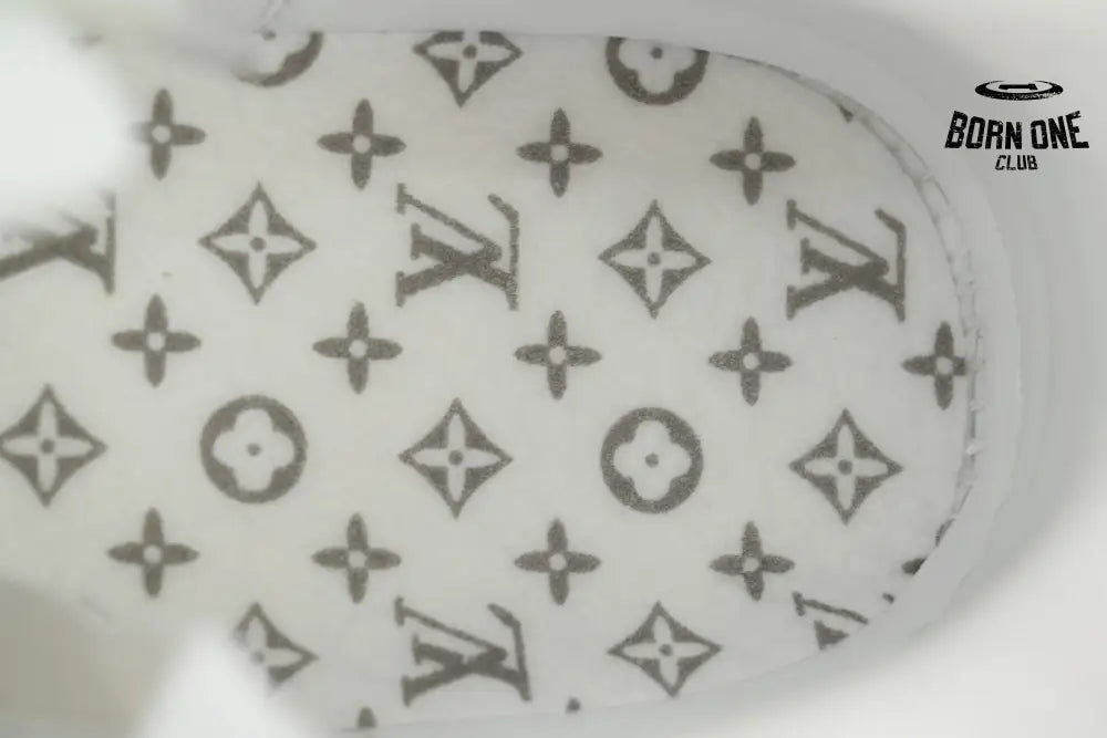 Louis Vuitton Trainer White Brown