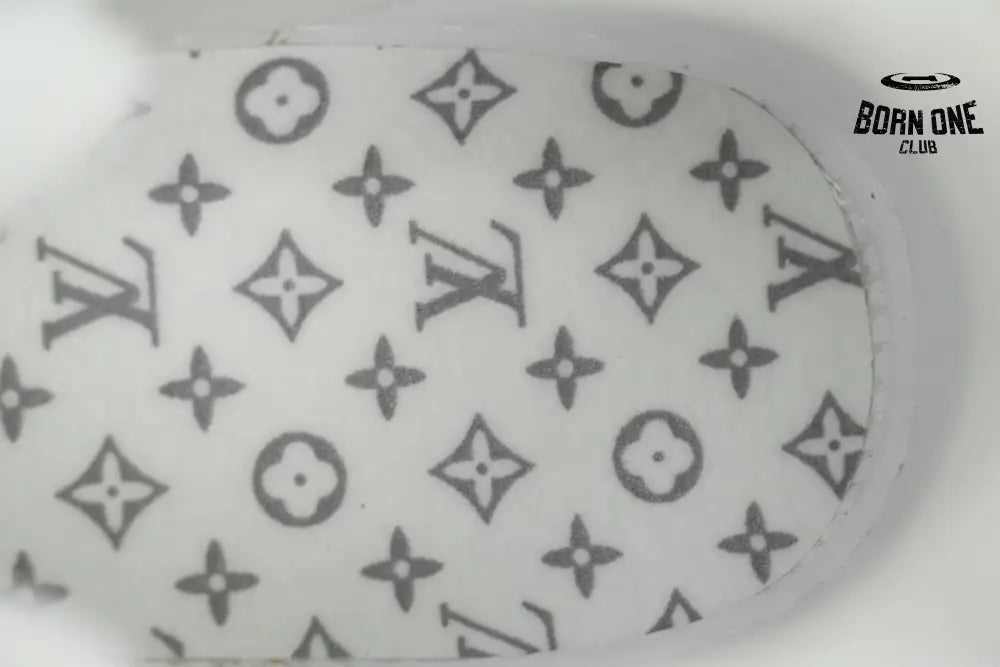 Louis Vuitton Trainer White Lychee Lacquer Skin