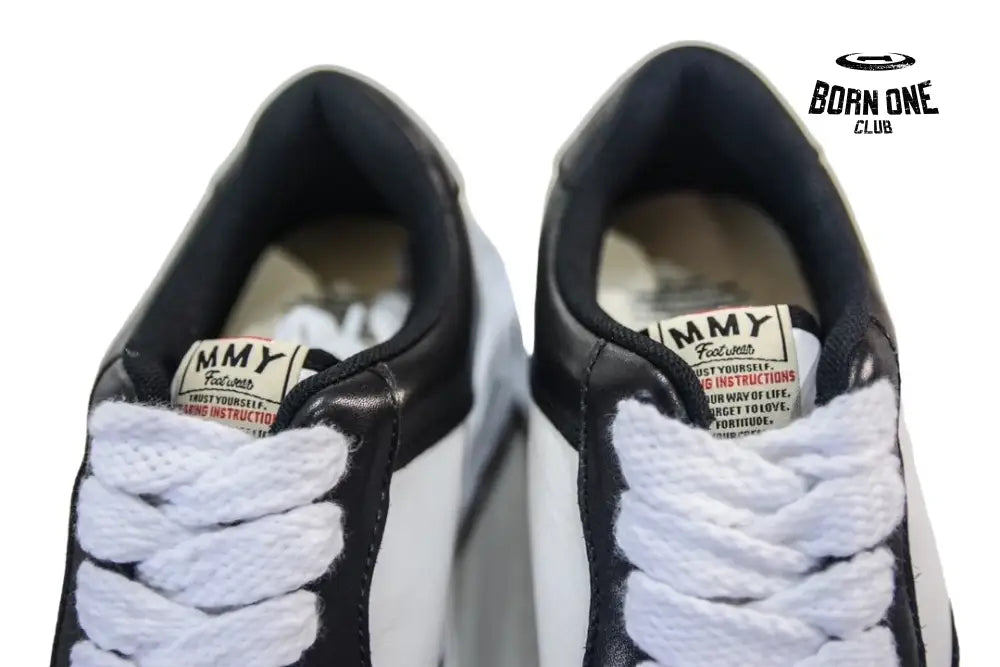 Maison Mihara Yasuhiro Wayne Sole Leather Low-top Sneaker Black White