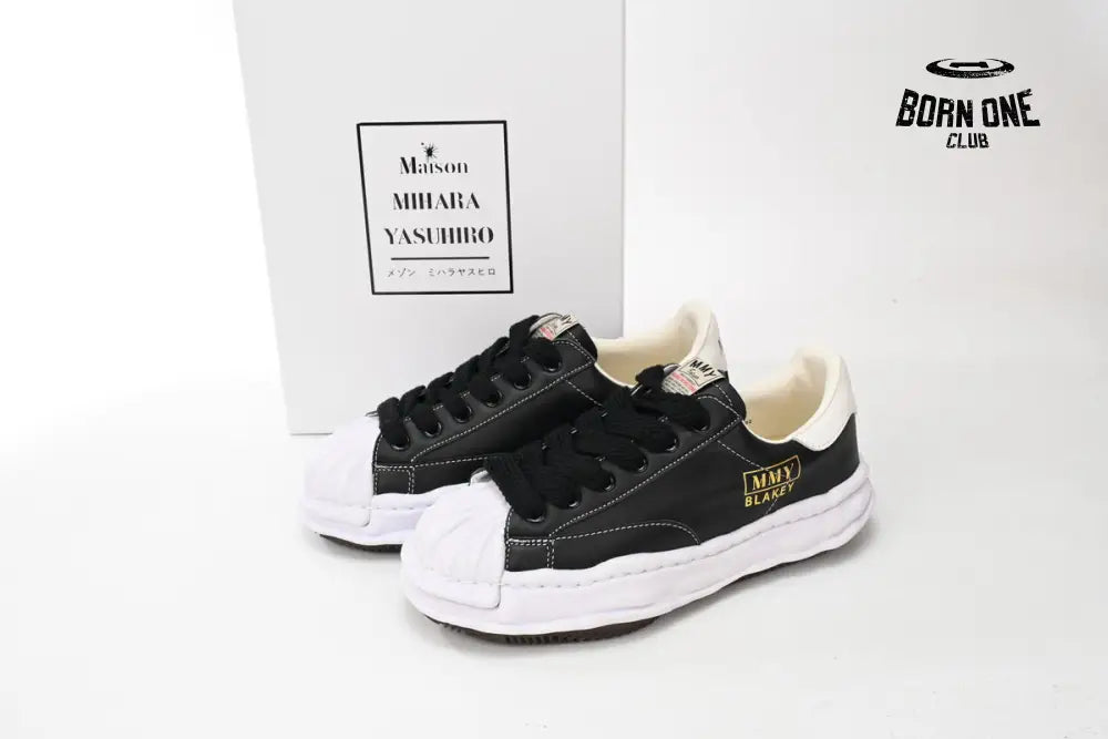 Mihara Yasuhiro White And Black And White Gold