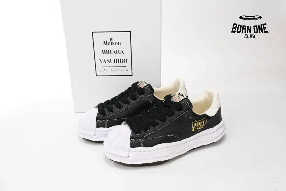 Mihara Yasuhiro White And Black And White Gold