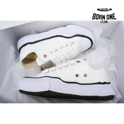 MIHARA YASUHIRO White White and Black Lines
