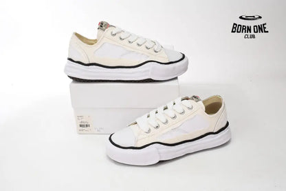 Mihara Yasuhiro White And White And Black Stripes