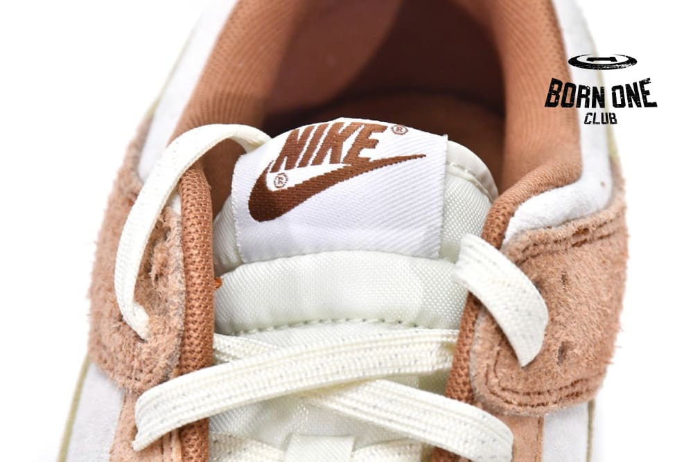 Nike Dunk SB Low Medium Curry DD1390-100