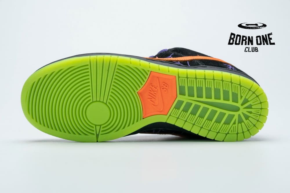 Nike Dunk SB Low Night of Mischief Halloween BQ6817-006