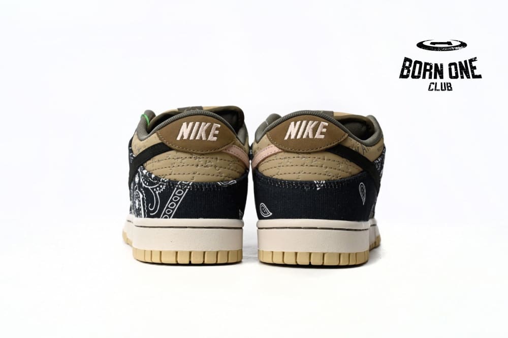 Nike Dunk SB Low Travis Scott CT5053-001