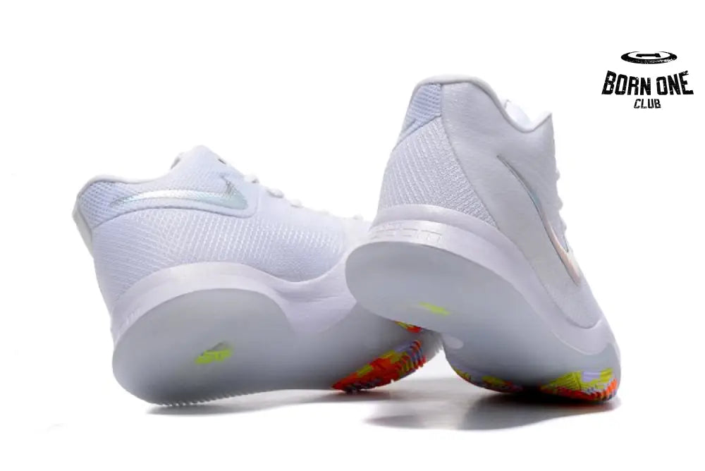 NIKE KYRIE 3 x TIME TO SHINE