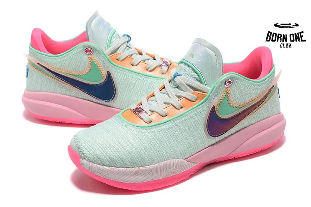 NIKE LEBRON 20 x TIME MACHINE