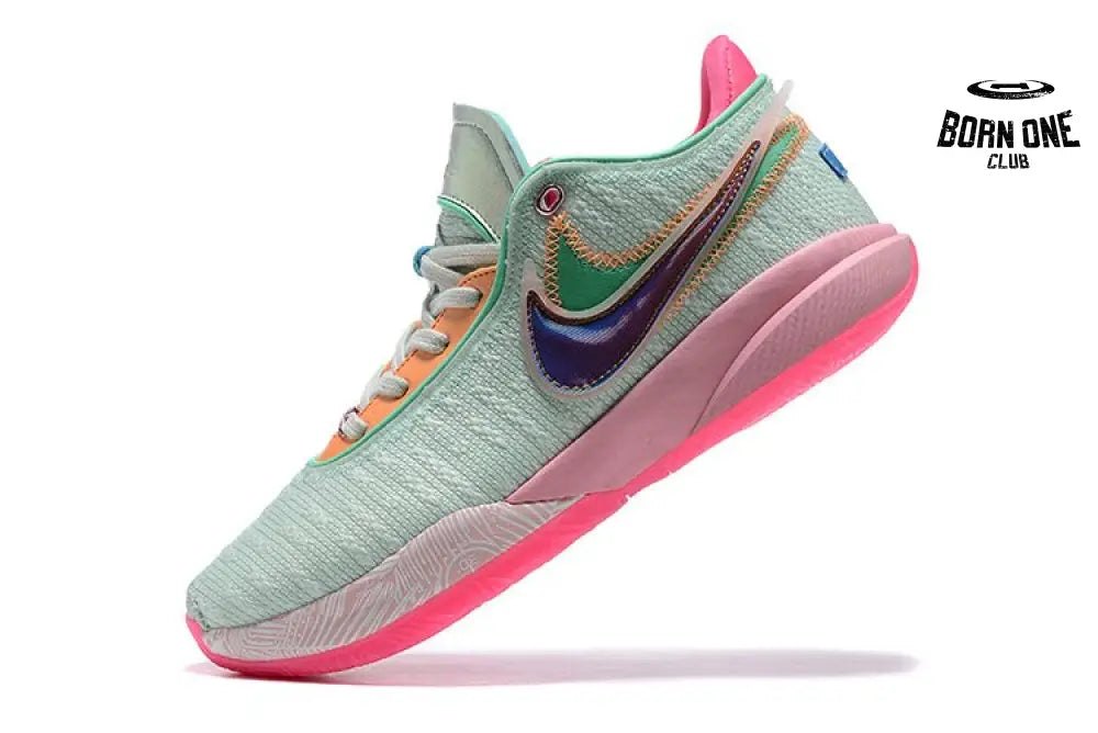 NIKE LEBRON 20 x TIME MACHINE
