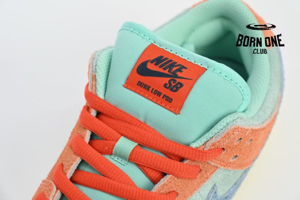 Nike SB Dunk Low Orange Emerald Rise DV5429-800
