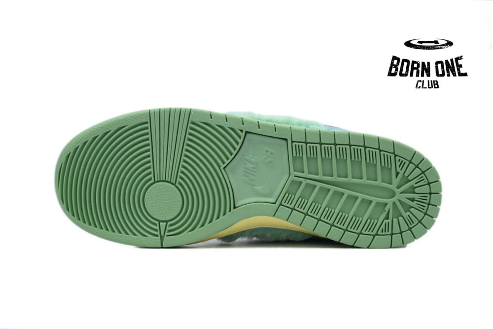 Nike SB Dunk Low Verdy Visty FN6040-400