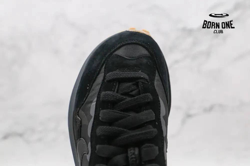 Nike Vaporwaffle Sacai Black Gum Nike Vaporwaffle Sacai Black Gum