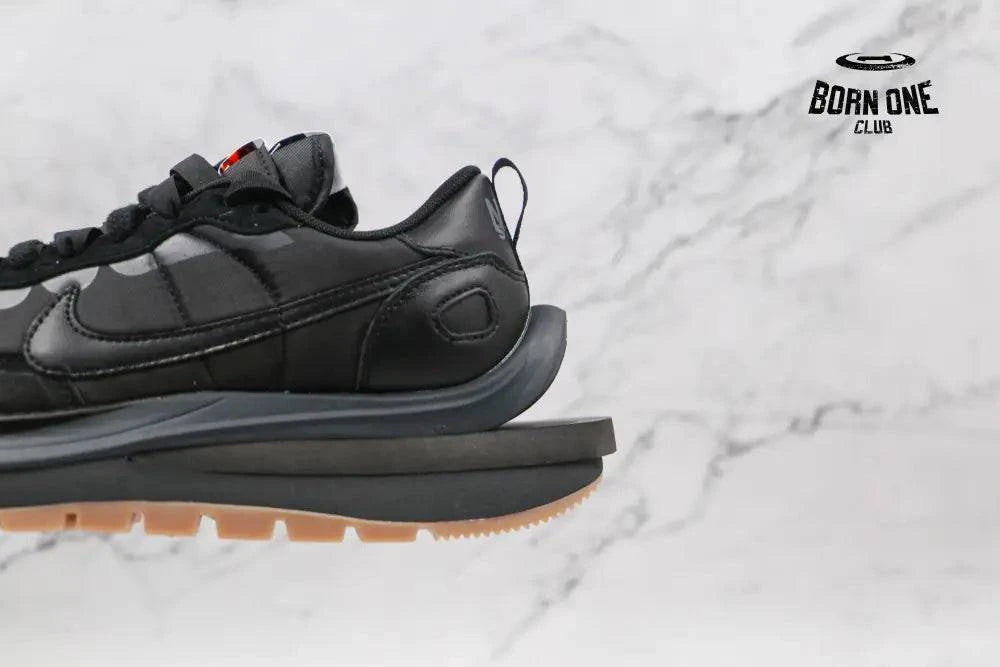 Nike Vaporwaffle Sacai Black Gum Nike Vaporwaffle Sacai Black Gum