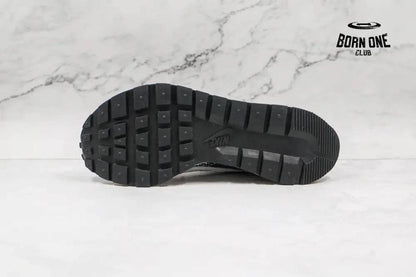 Nike Vaporwaffle Sacai Black White Nike Vaporwaffle Sacai Black White