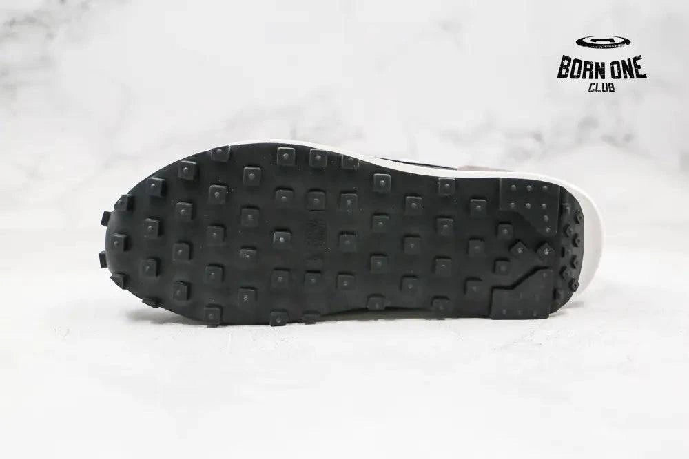Nike Waffle Sacai Black Nike Waffle Sacai Black