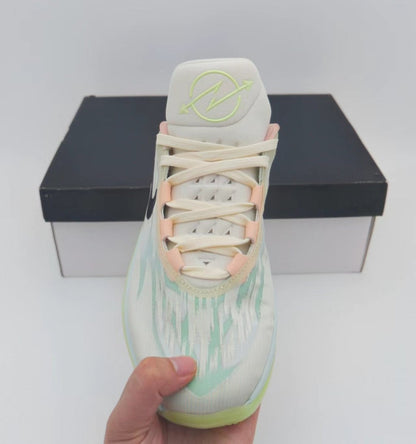 NIKE ZOOM G.T. CUT 2 x BARELY GREEN