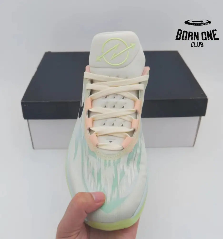 NIKE ZOOM G.T. CUT 2 x BARELY GREEN