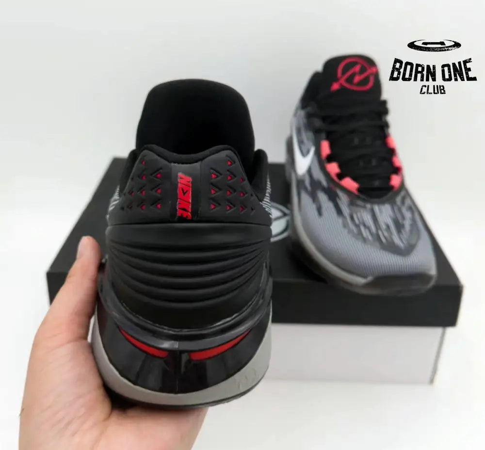 NIKE ZOOM G.T. CUT 2 x BLACK BRIGHT CRIMSON