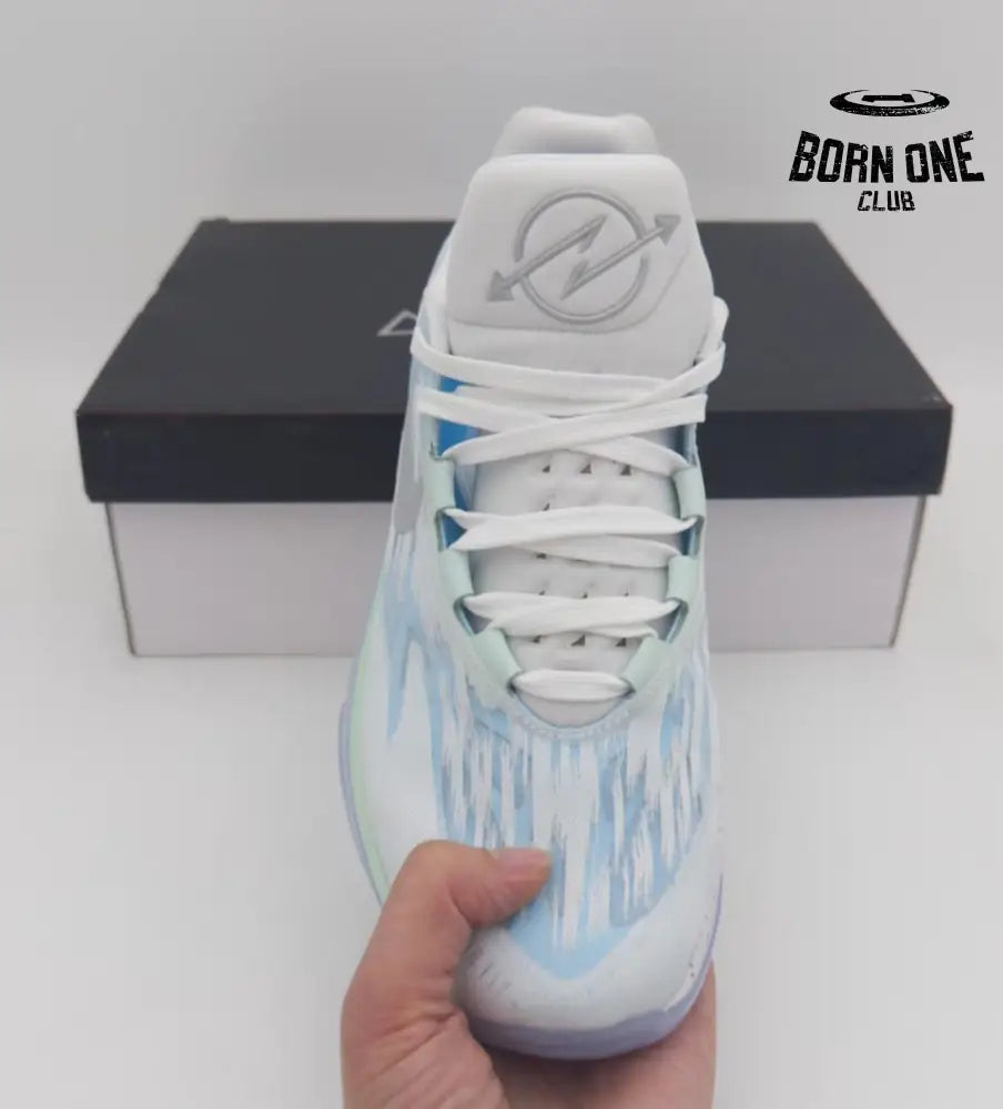 NIKE ZOOM G.T. CUT 2 x DARE TO FLY