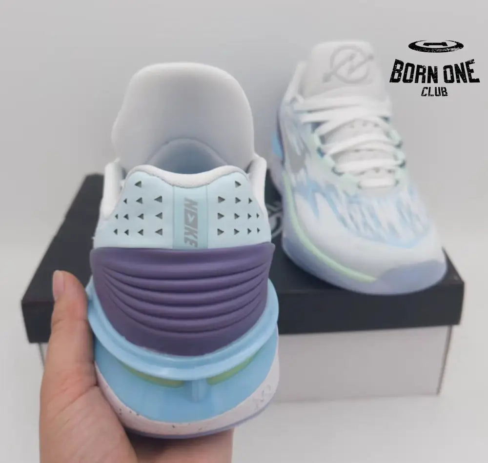 NIKE ZOOM G.T. CUT 2 x DARE TO FLY