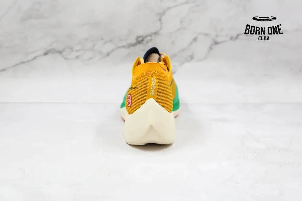 Nike Zoom X Vaporfly Next% 2 Dark Sulfur Stadium Green Nike Zoom X Vaporfly Next% 2 Barely Volt Hyper Orange